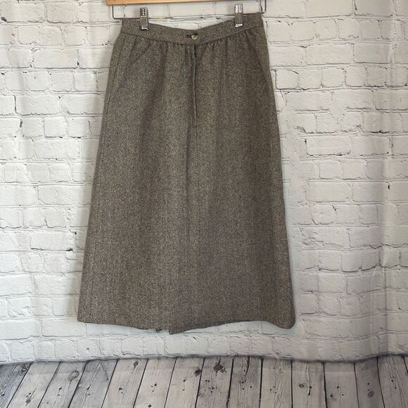 Brown Beige women’s Knee Length Wool Skirt size 8 - Picture 2 of 6